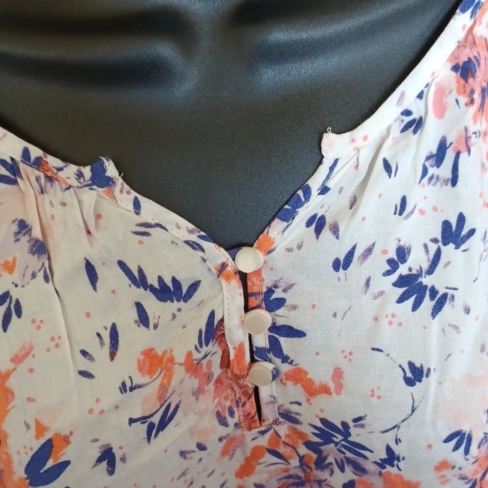 Old Navy Floral tunic, cream, orange, blue pink - Picture 4 of 5